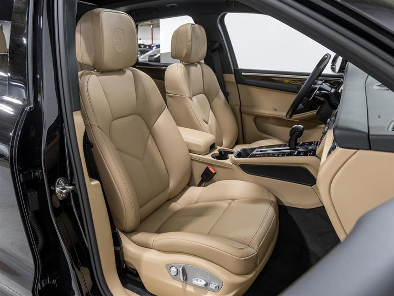 2026 Porsche Macan  Photo