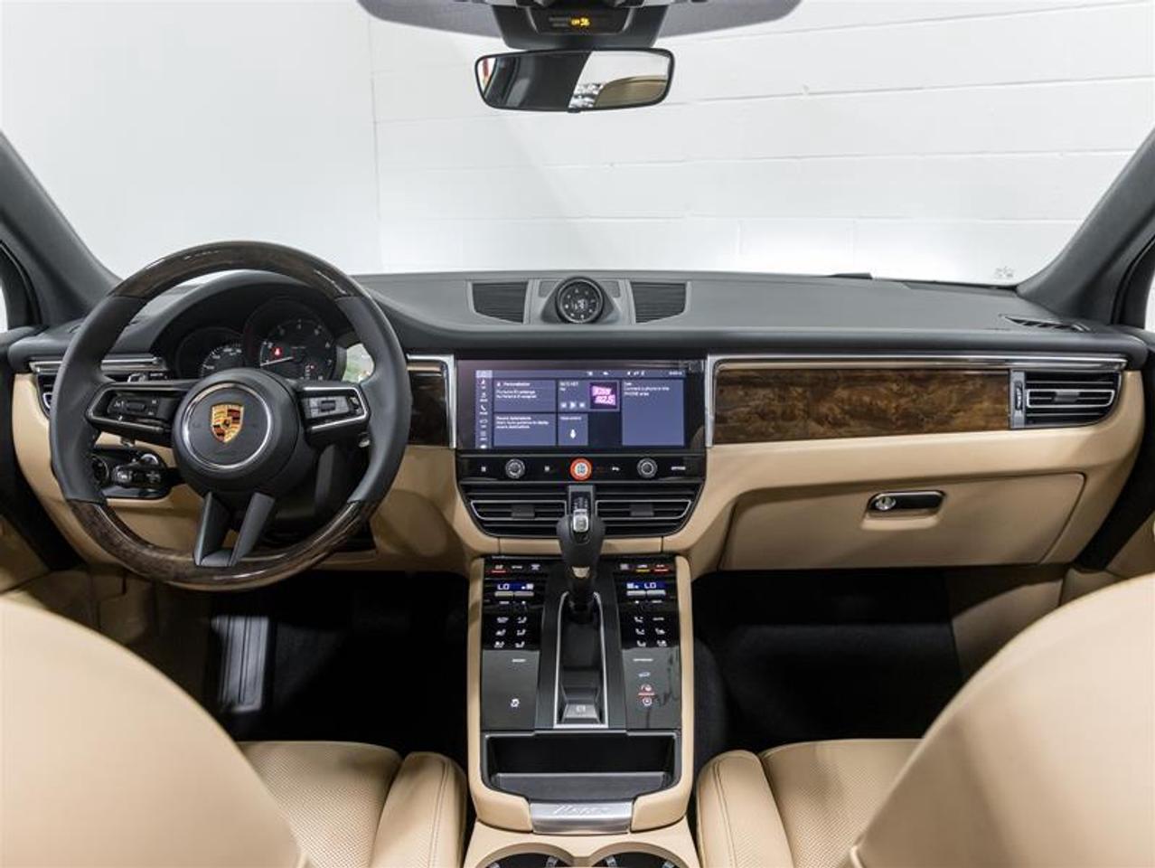2026 Porsche Macan  Photo