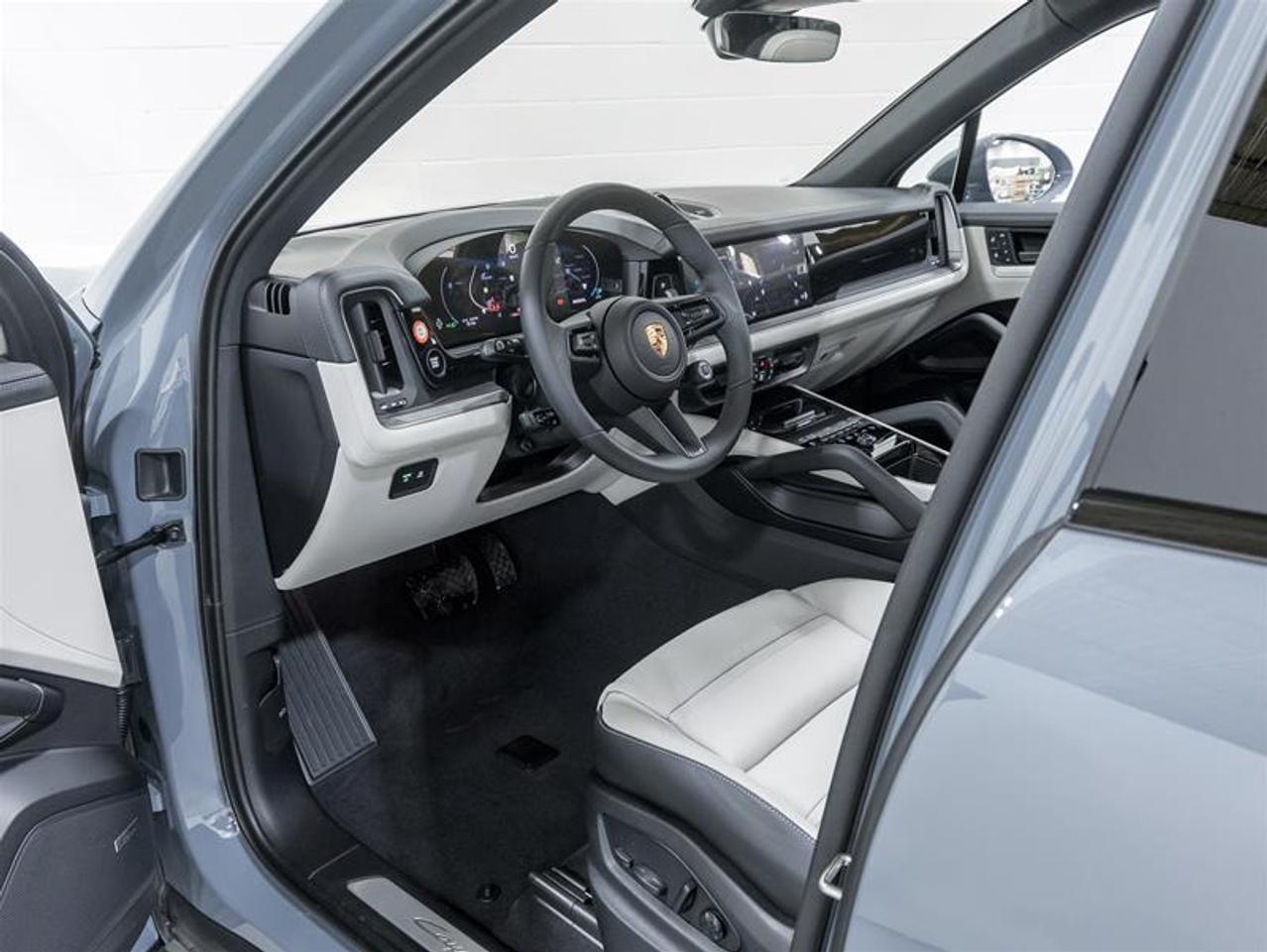 2026 Porsche Cayenne  Photo