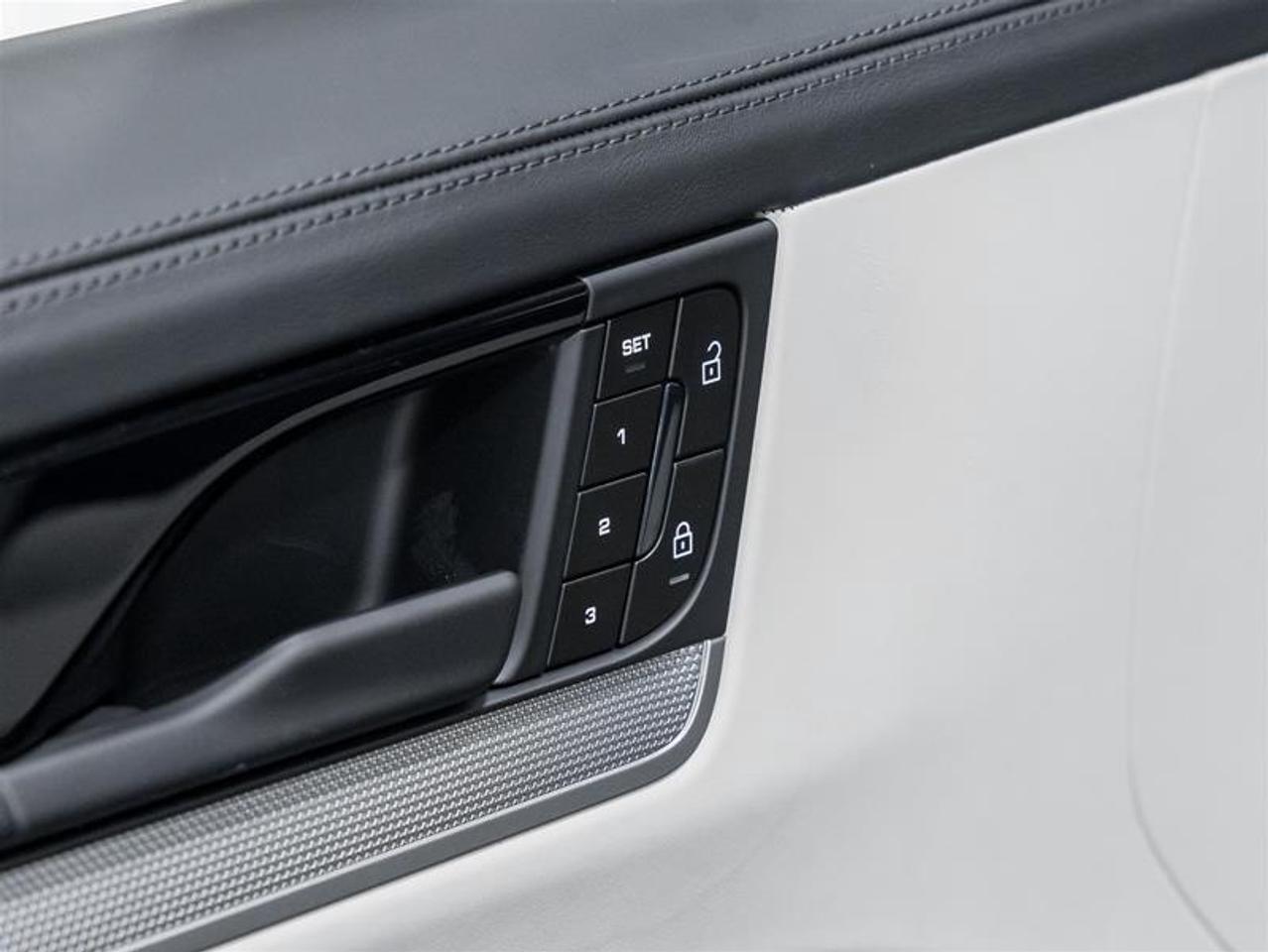 2026 Porsche Cayenne  Photo