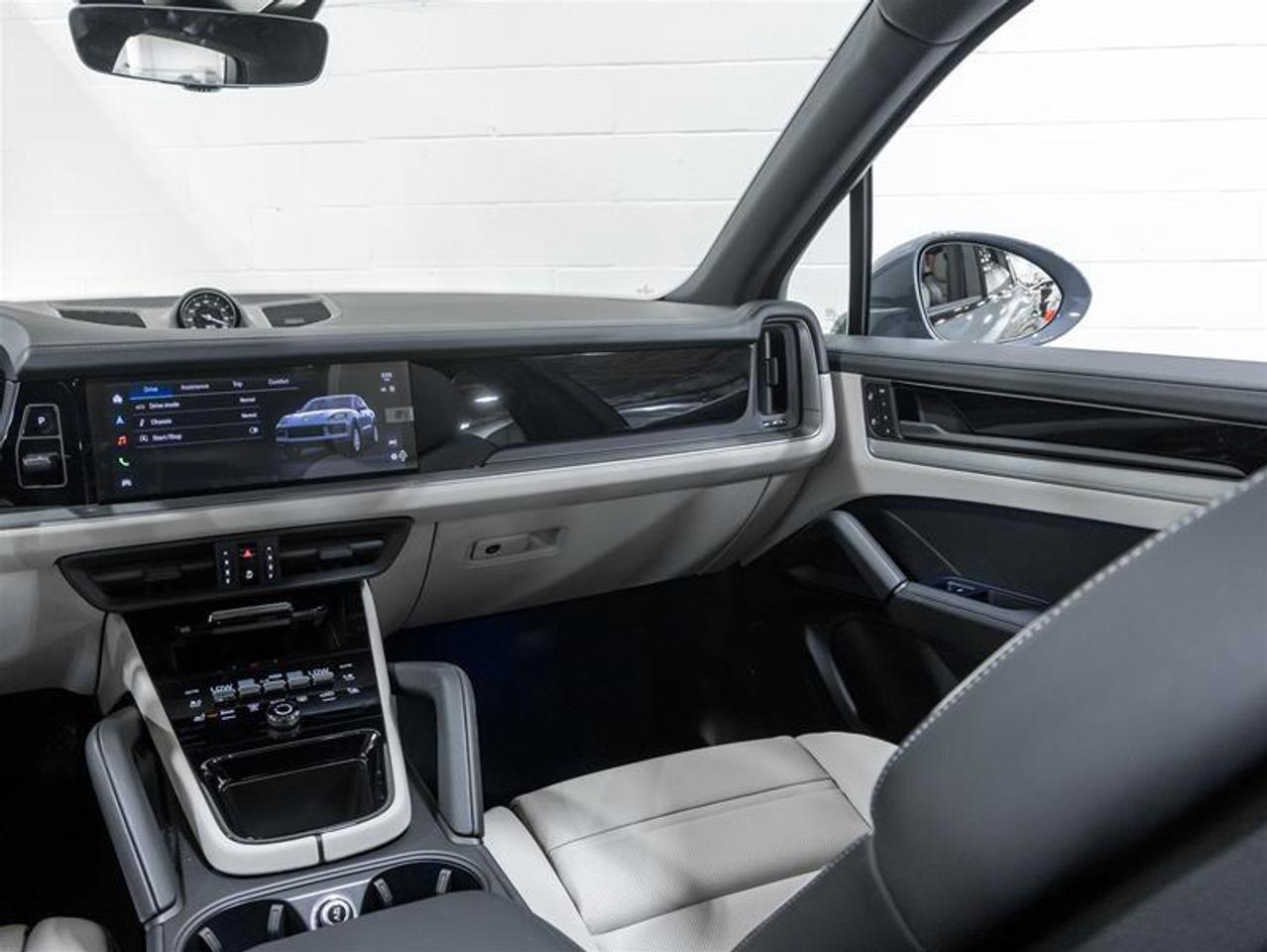 2026 Porsche Cayenne  Photo
