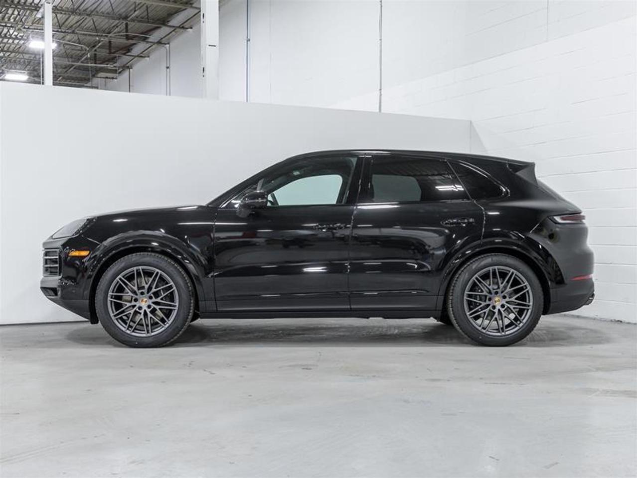 2026 Porsche Cayenne  Photo3