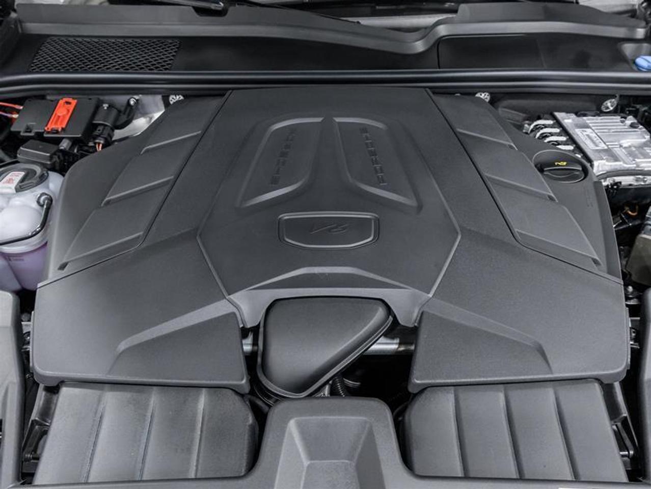 2026 Porsche Cayenne  Photo2