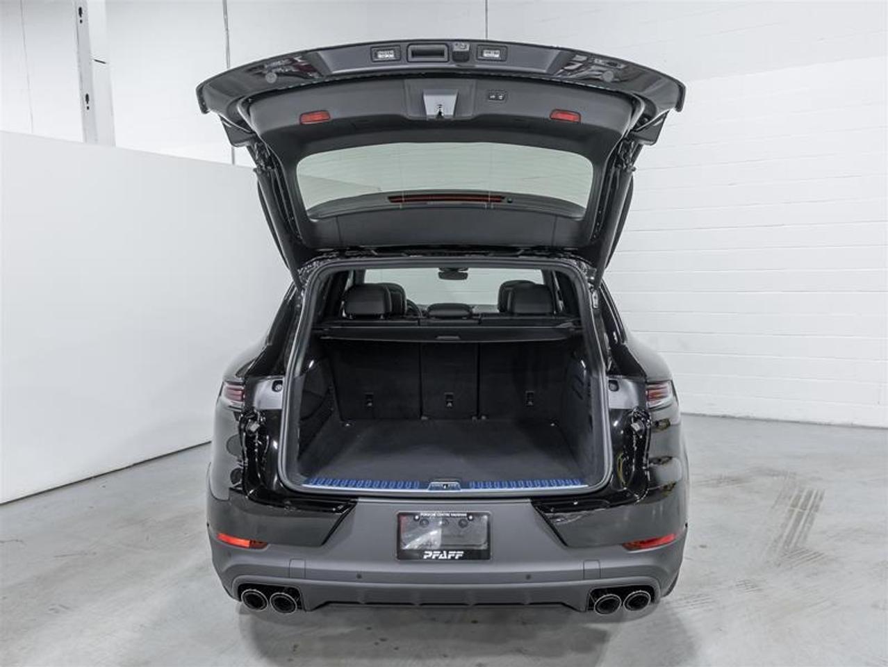 2026 Porsche Cayenne  Photo