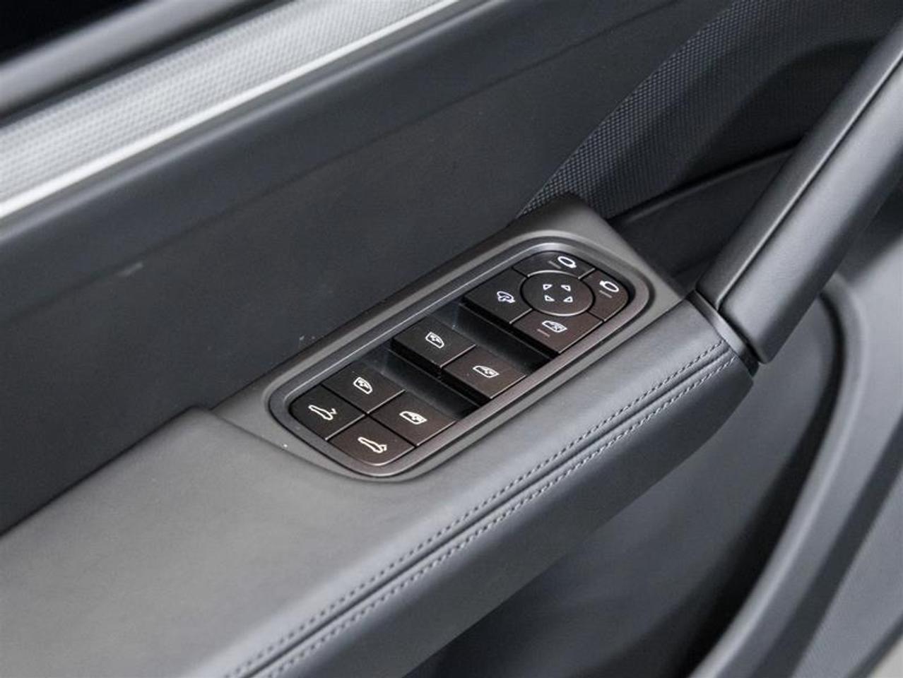 2026 Porsche Cayenne  Photo