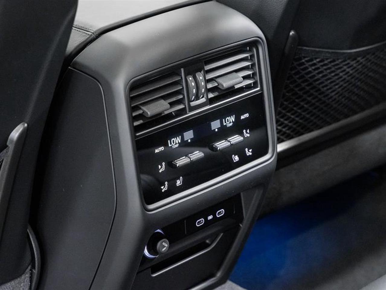2026 Porsche Cayenne  Photo