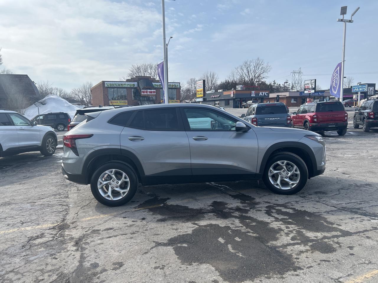 2025 Chevrolet Trax LS 1.2L HEATED SEATS LANE KEEP PWR SEAT Photo