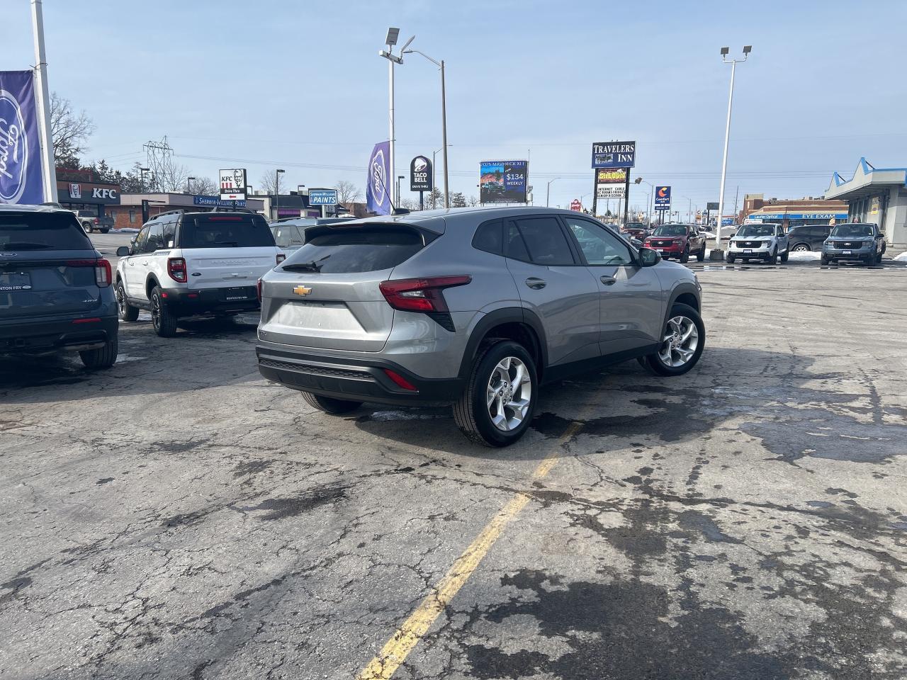 2025 Chevrolet Trax LS 1.2L HEATED SEATS LANE KEEP PWR SEAT Photo