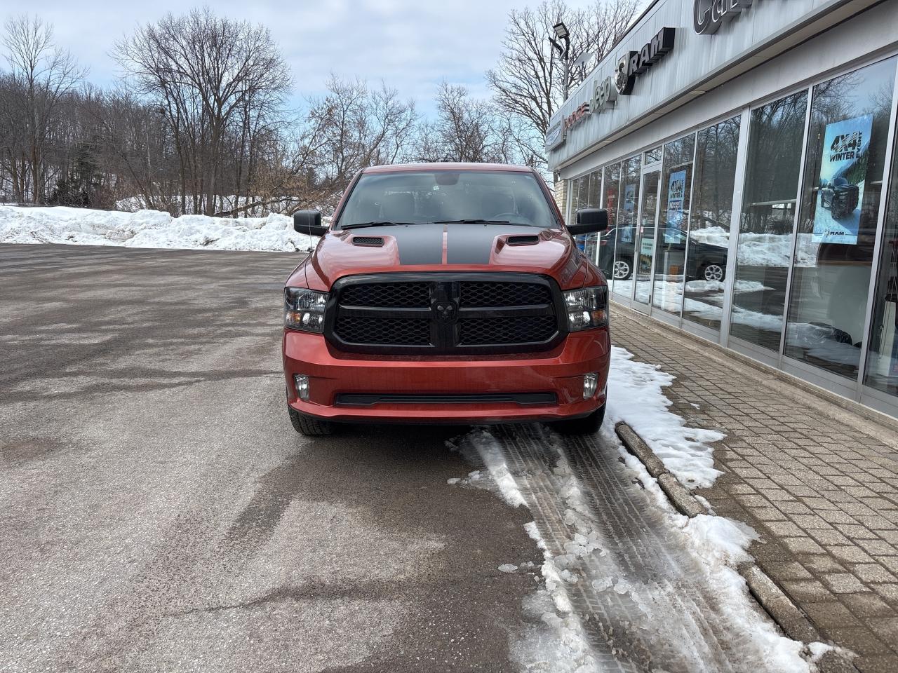 2023 RAM 1500 Classic EXPRESS Photo