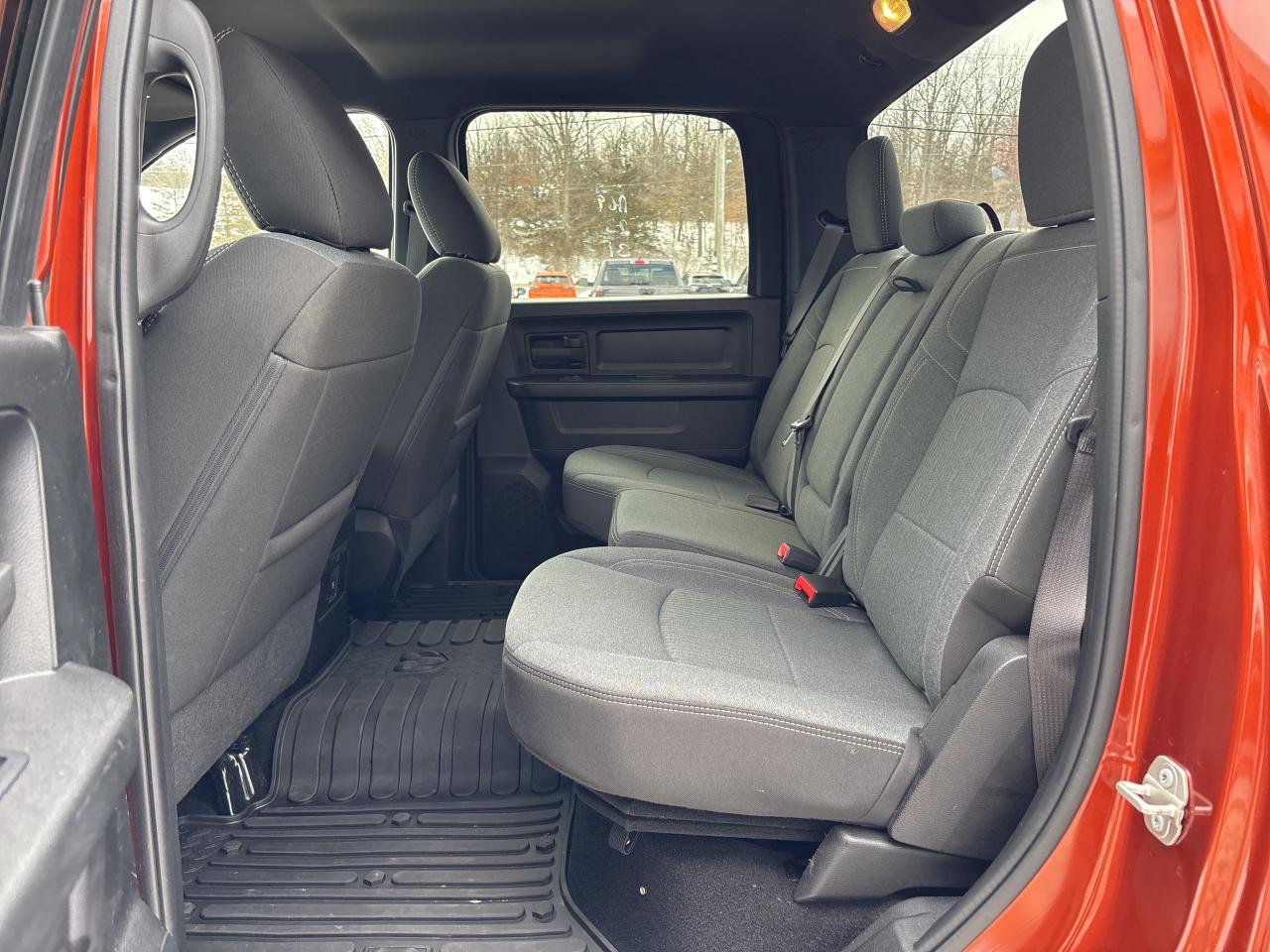 2023 RAM 1500 Classic EXPRESS Photo