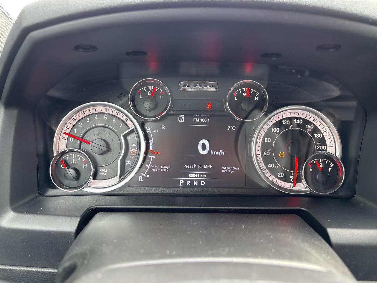 2023 RAM 1500 Classic EXPRESS Photo