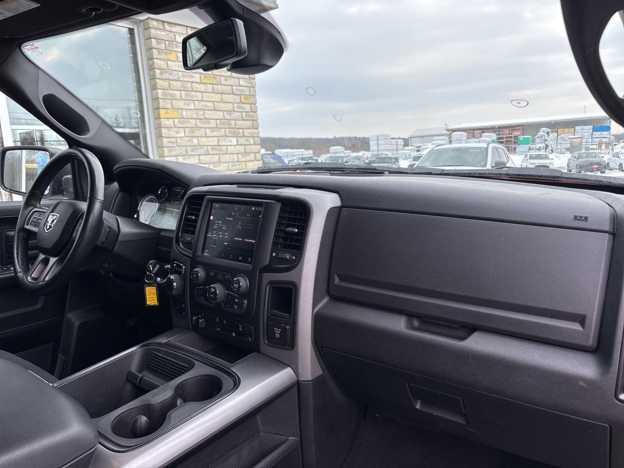 2023 RAM 1500 Classic EXPRESS Photo