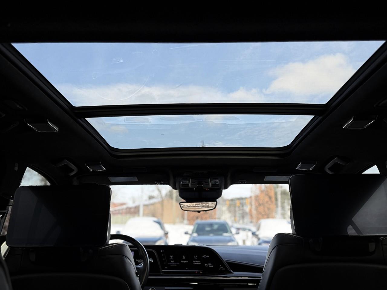 2023 Cadillac Escalade V-Series All-Wheel Drive Photo