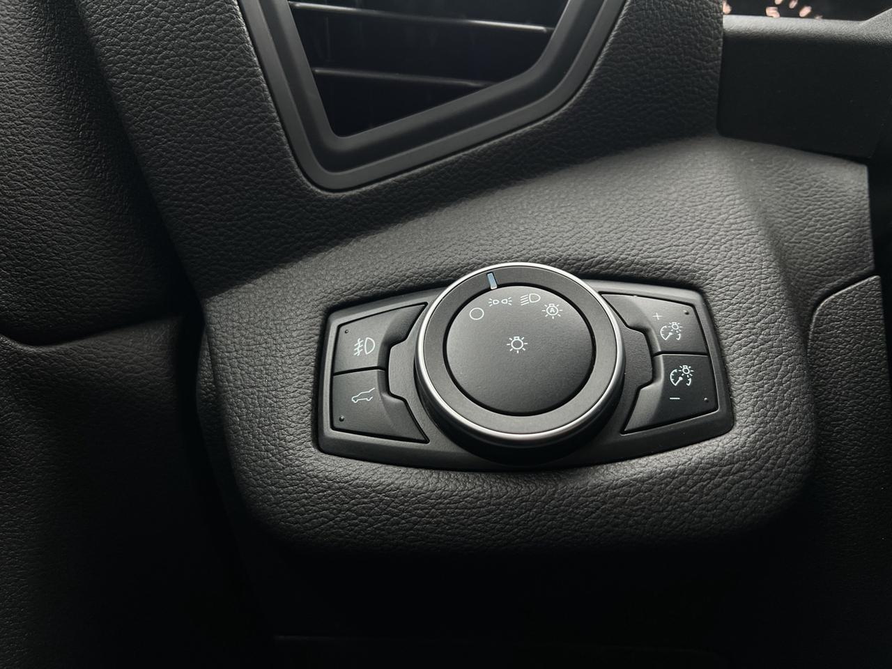 2019 Ford Escape SEL 4WD   Leather   Heated Seats   Dual Climate Photo
