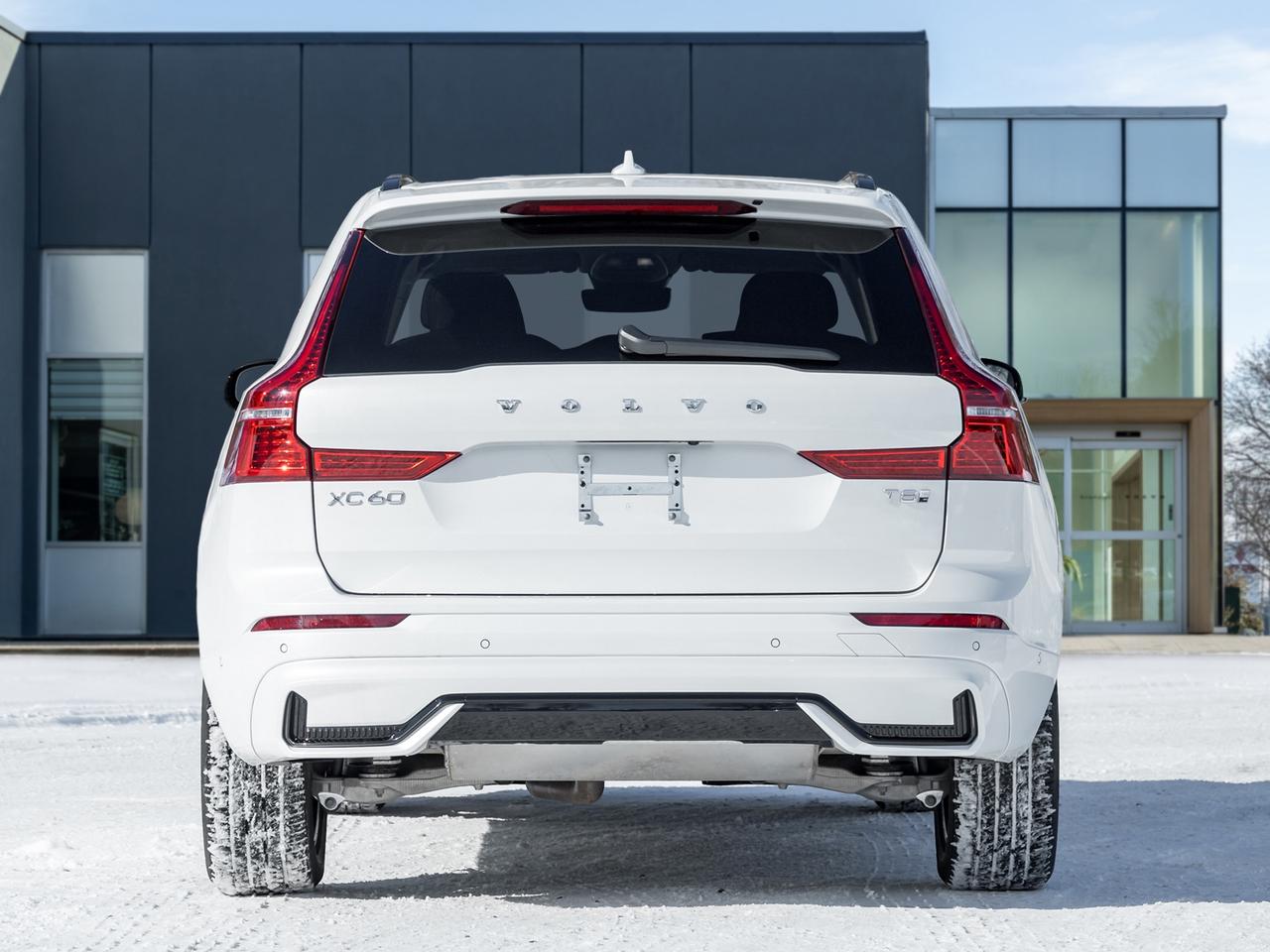 2025 Volvo XC60 Recharge T8 AWD Plus  HYBRID  ELIMINATION RANGE ANXIETY Photo