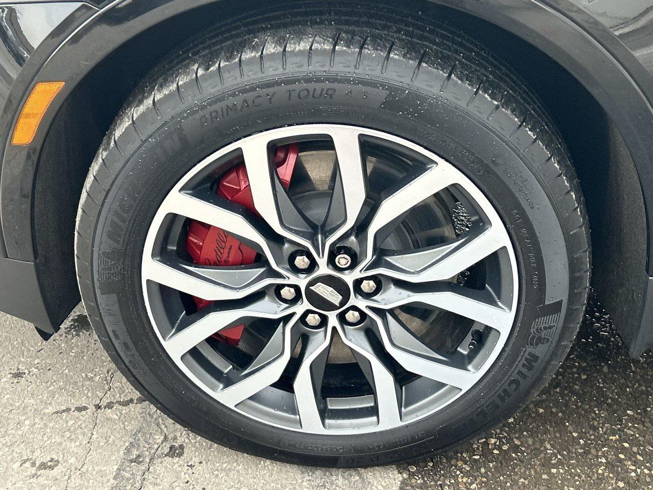 2024 Cadillac XT5 Sport Lane Keeping Assist 3.6L V6 Panoramic Sunroo Photo