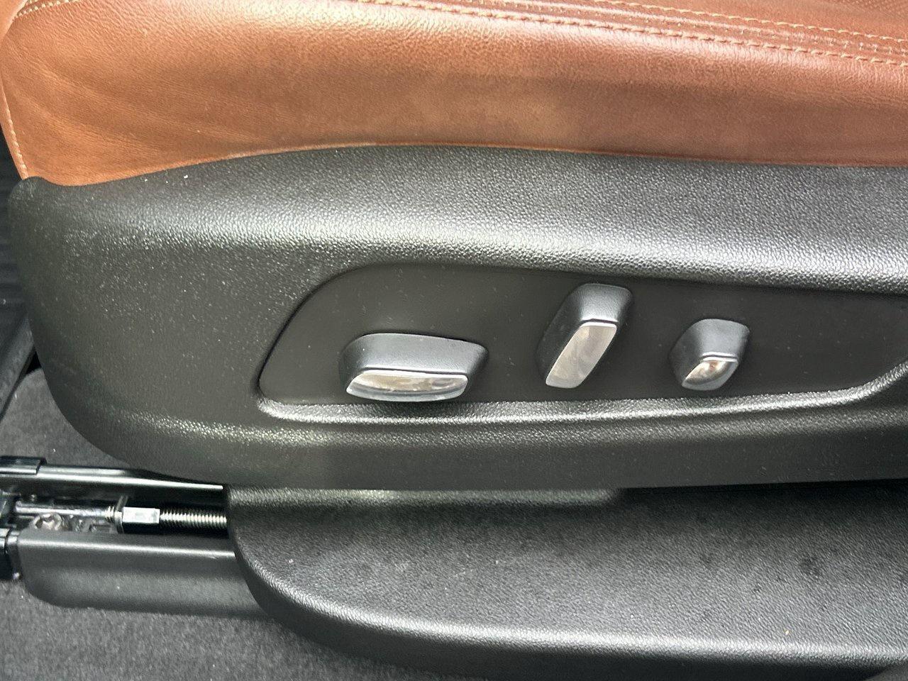 2024 Cadillac XT5 Sport Lane Keeping Assist 3.6L V6 Panoramic Sunroo Photo