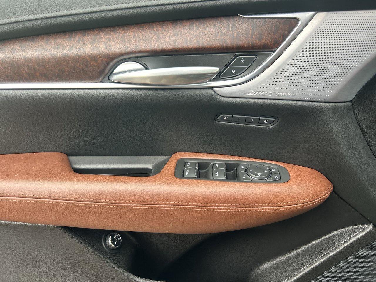 2024 Cadillac XT5 Sport Lane Keeping Assist 3.6L V6 Panoramic Sunroo Photo