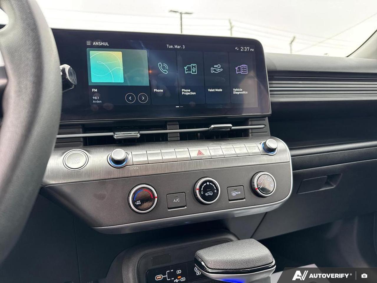 2024 Hyundai KONA 2.0L Essential BACKUP CAM   HEATED SEATS   LANE AS Photo