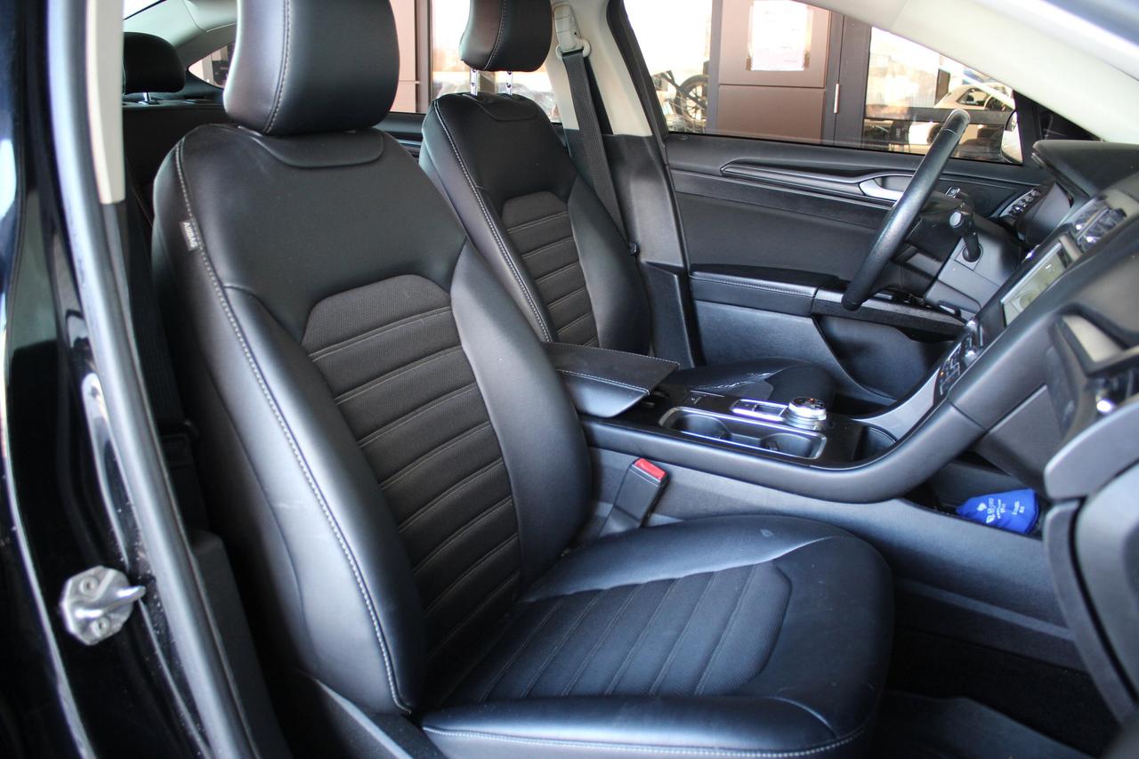 2018 Ford Fusion SE, 1-owner, Certified ready to go Photo