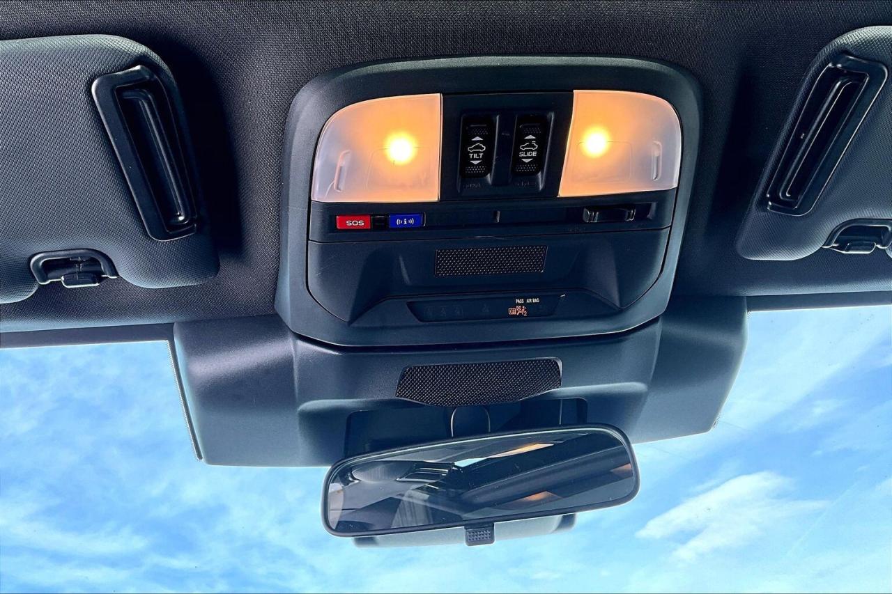 2025 Subaru Crosstrek ONYX AWD   SUNROOF   HEATED SEATS/STEER   CARPLAY Photo