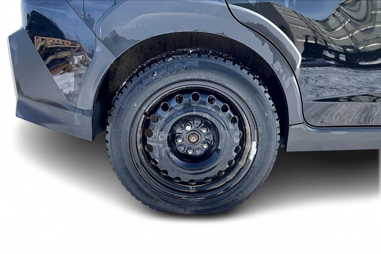 2025 Subaru Crosstrek ONYX AWD   SUNROOF   HEATED SEATS/STEER   CARPLAY Photo