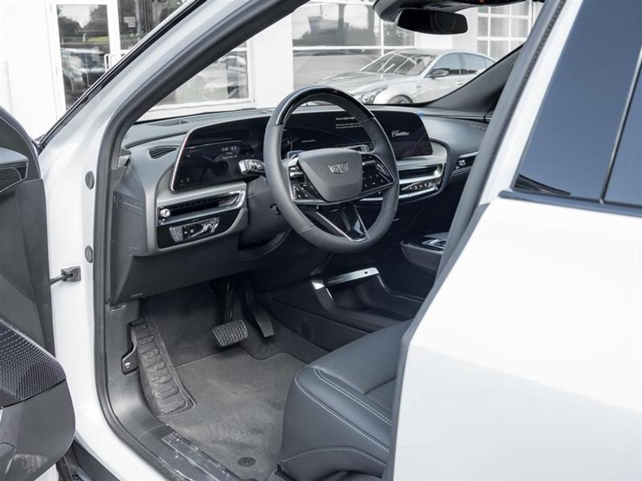 2026 Cadillac LYRIQ Luxury 4dr Photo