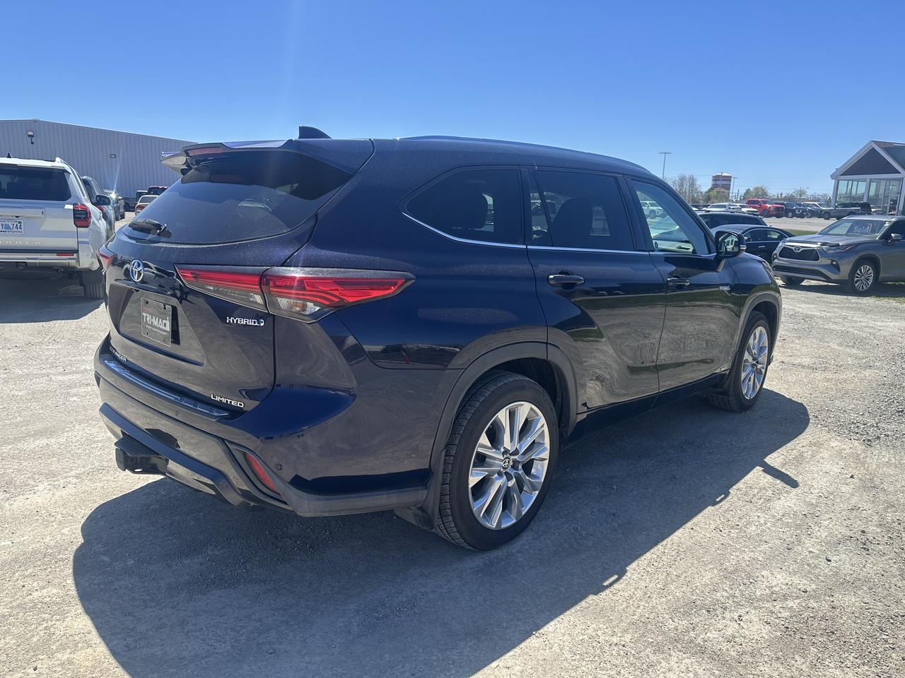 2021 Toyota Highlander HYBRID Limited AWD Photo4