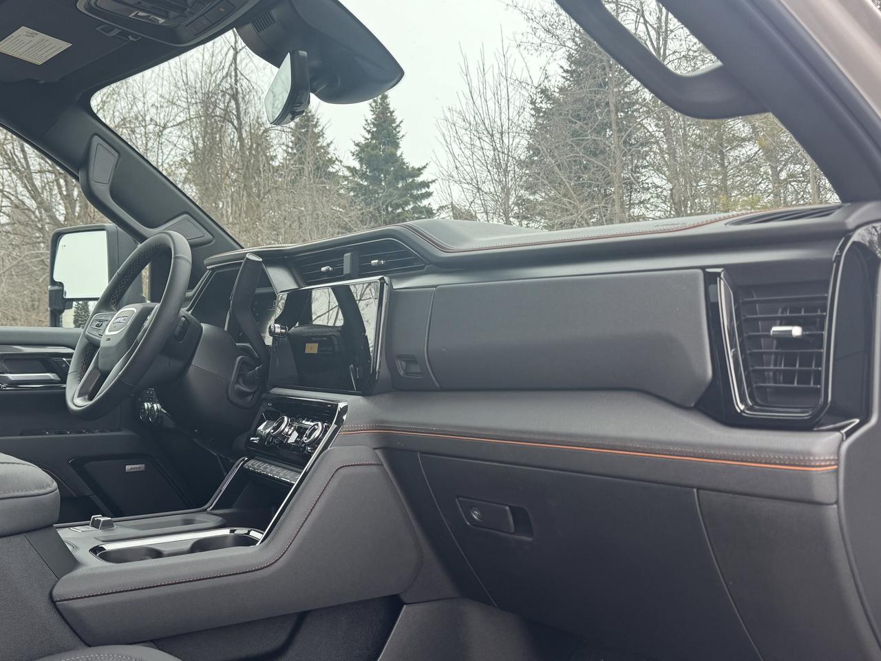 2026 GMC SIERRA 2500HD AT4 Photo