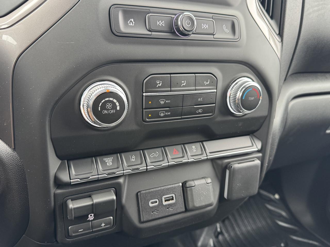 2026 GMC SIERRA 2500HD Pro Photo