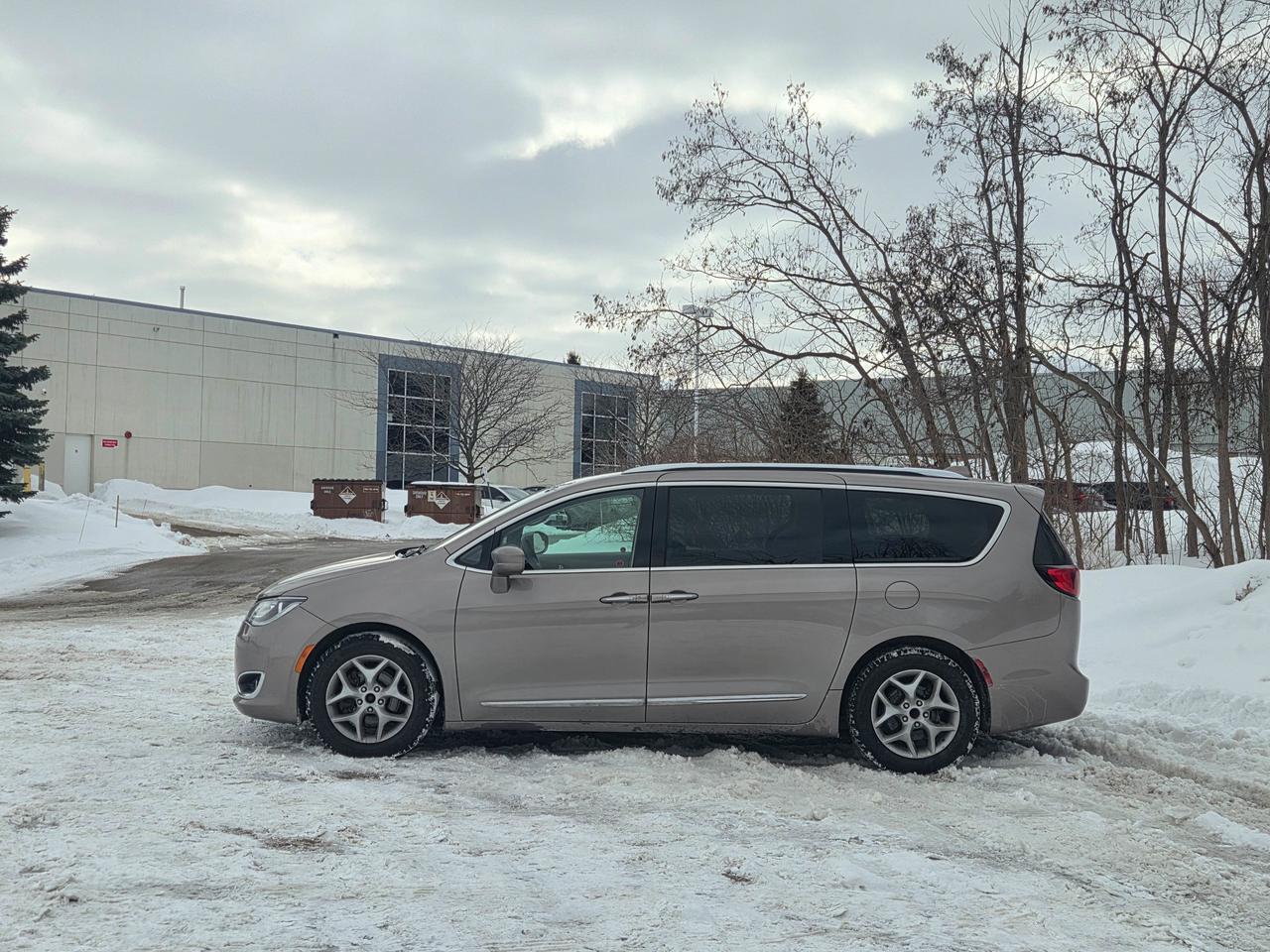 2018 Chrysler Pacifica Touring-L Plus Photo