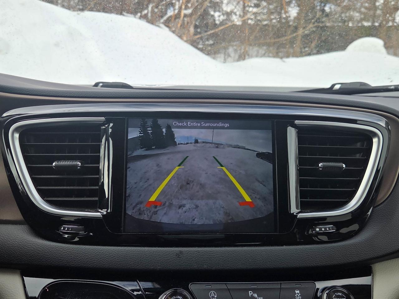 2018 Chrysler Pacifica Touring-L Plus Photo