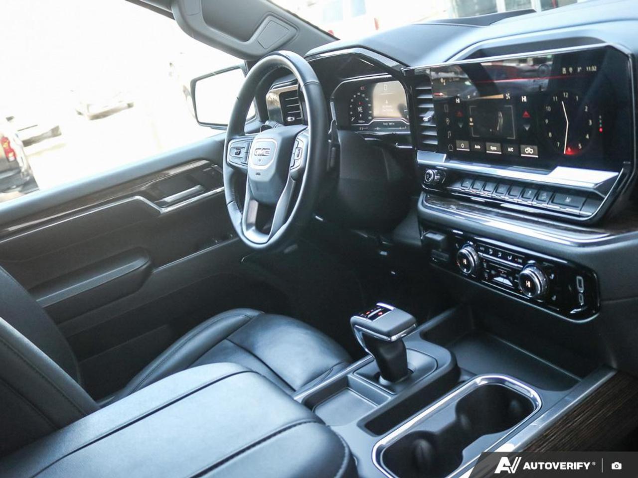 2024 GMC Sierra 1500 ELEVATION Photo