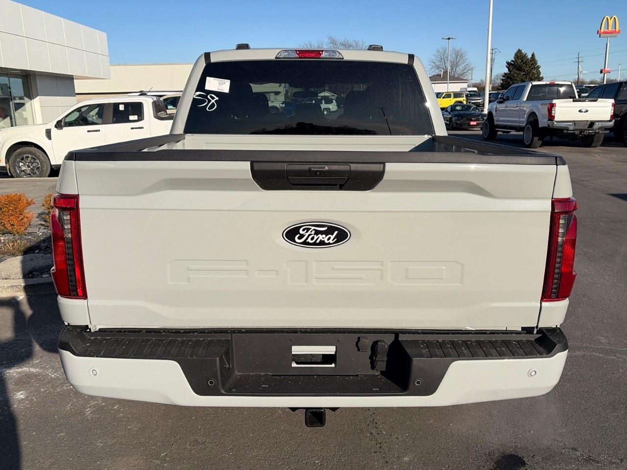 2026 Ford F-150 XLT 4WD SuperCrew 5.5' Box Photo3