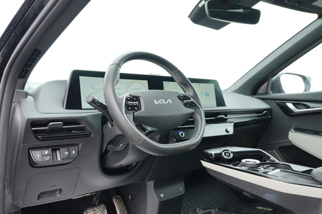 2022 Kia EV6 AWD Long Range w/GT-Line Pkg 2 Photo