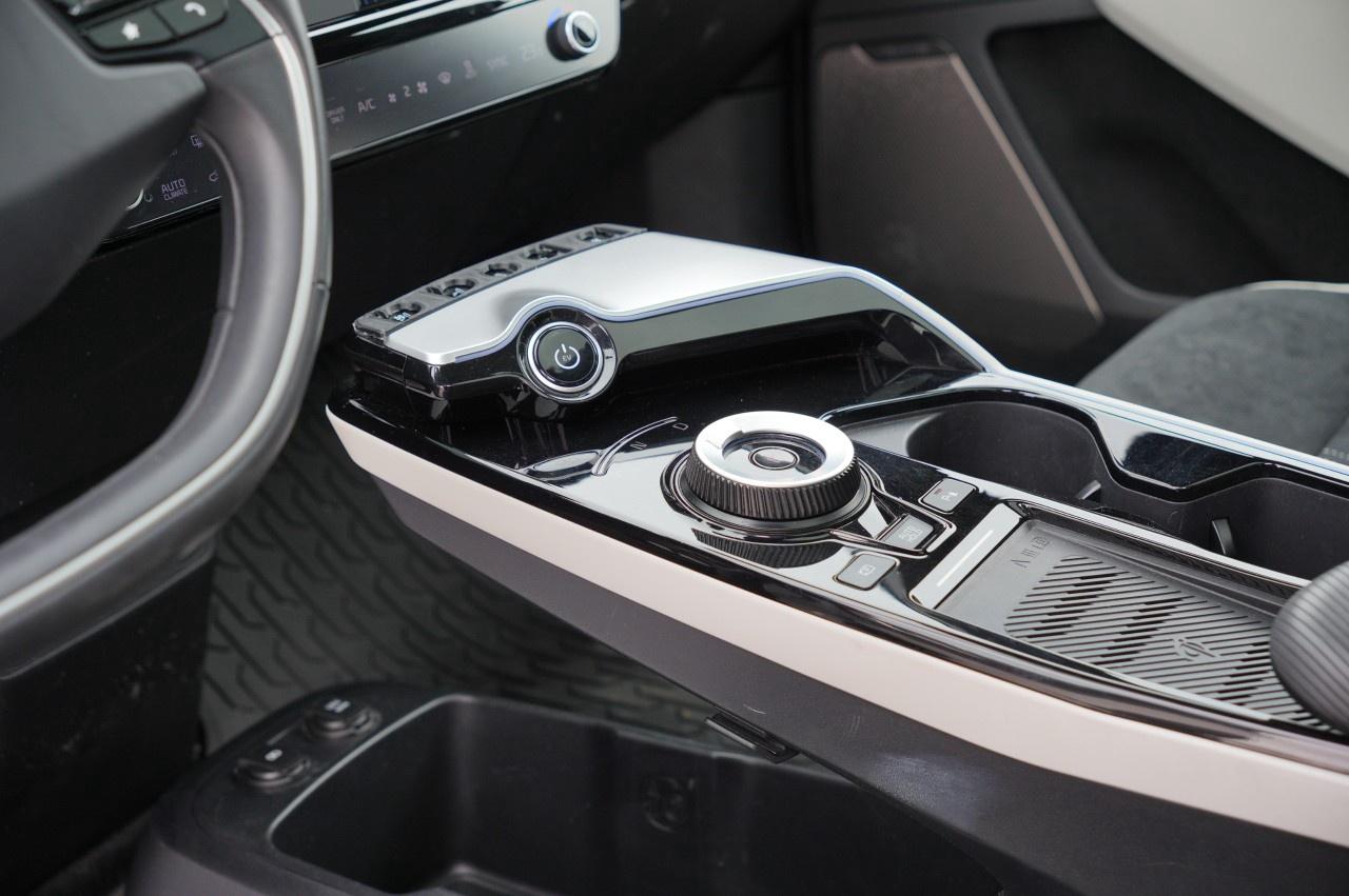 2022 Kia EV6 AWD Long Range w/GT-Line Pkg 2 Photo