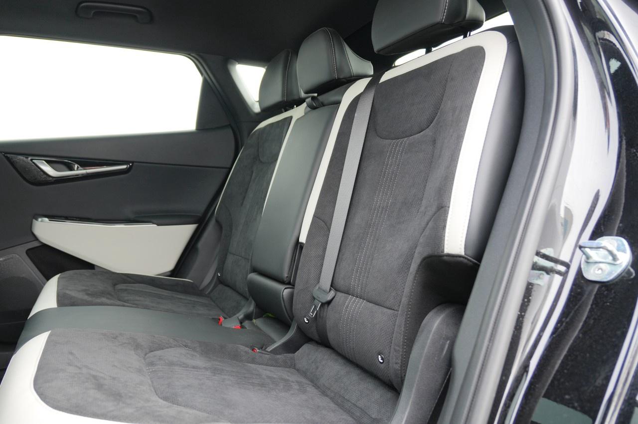 2022 Kia EV6 AWD Long Range w/GT-Line Pkg 2 Photo