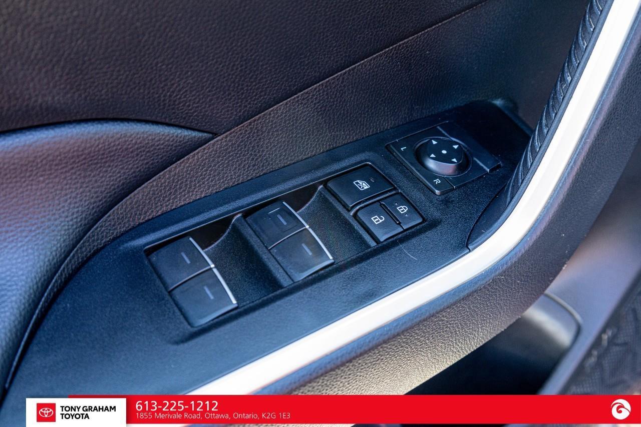 2024 Toyota RAV4 Hybrid XLE Photo