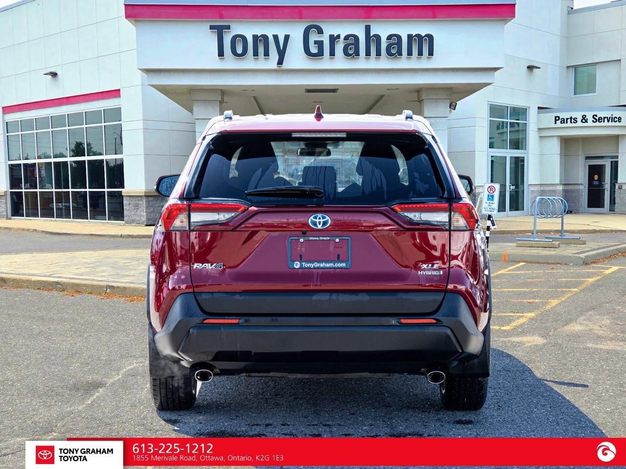 2024 Toyota RAV4 Hybrid XLE Photo