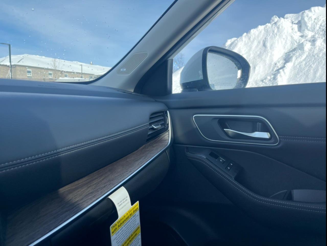 2026 Nissan Rogue AWD Platinum Photo