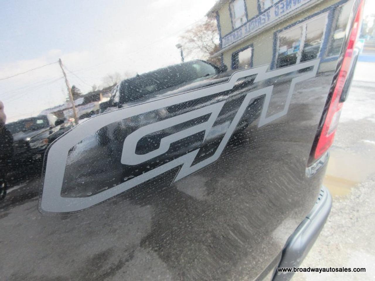 2023 RAM 1500 LOADED REBEL-PACKAGE 5 PASSENGER 5.7L - V8.. 4X4.. CREW-CAB.. SHORTY.. NAVIGATION.. SUNROOF.. LEATHER.. HEATED SEATS & WHEEL.. BACK-UP CAMERA.. Photo