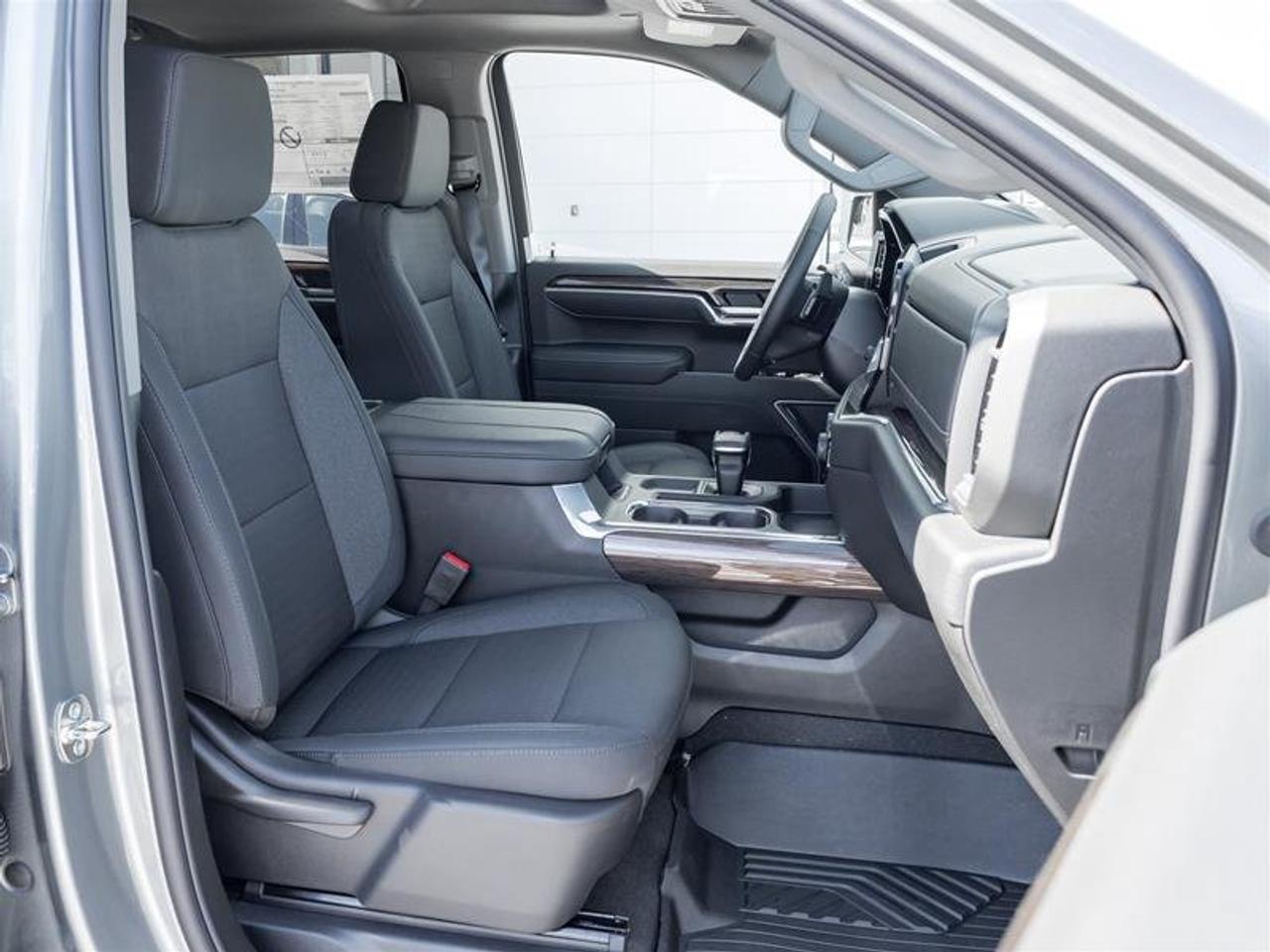 2026 Chevrolet Silverado 1500 Crew Cab Short Box 4-Wheel Drive RST Photo