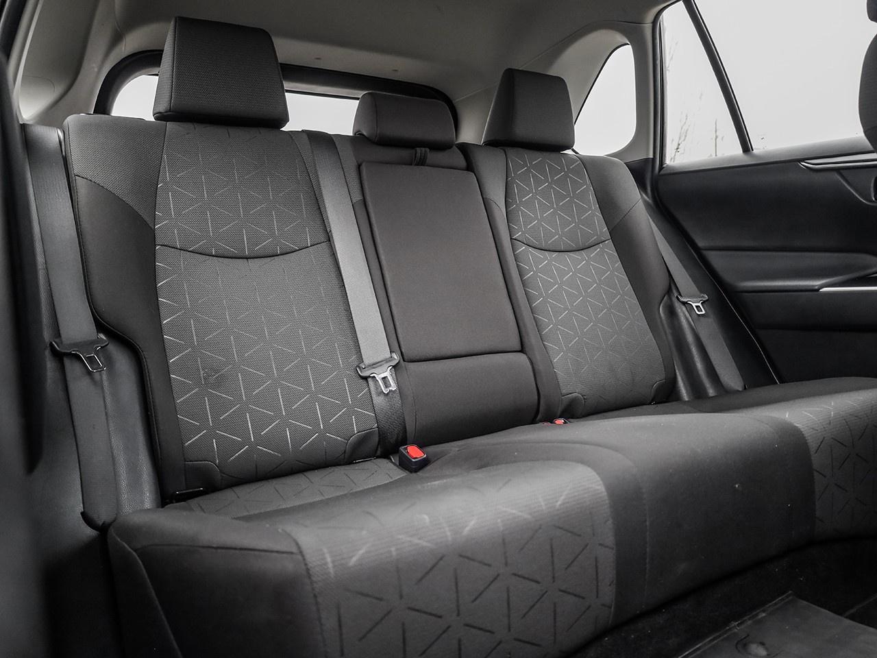 2024 Toyota RAV4 LE Photo