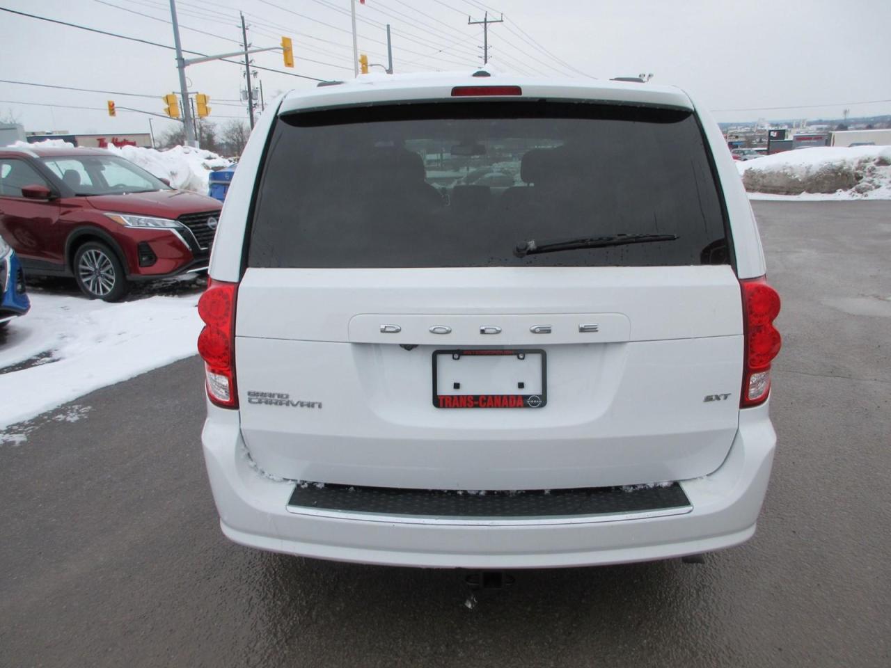 2020 Dodge Grand Caravan SE Photo3