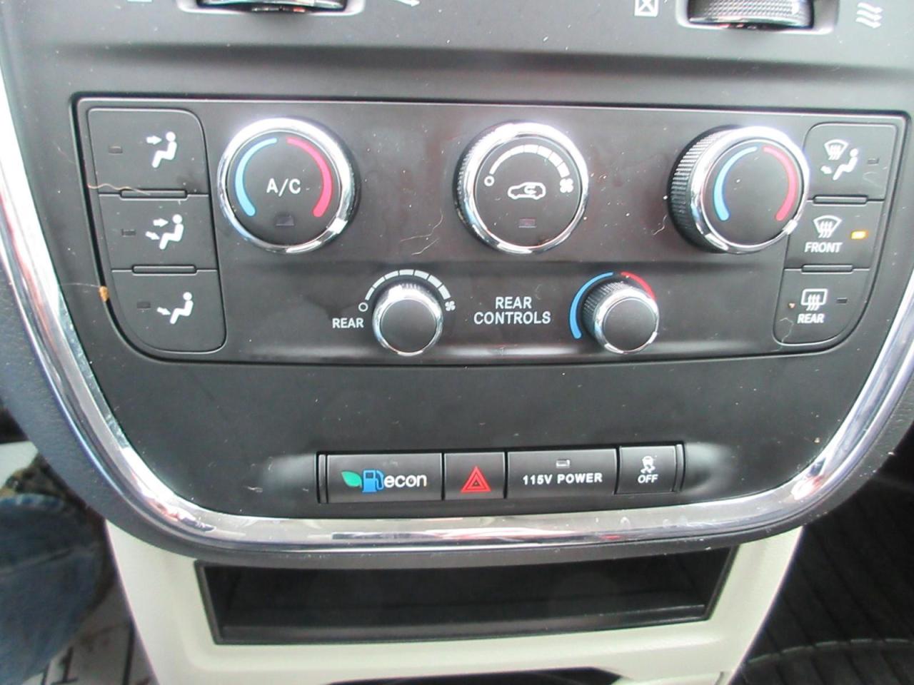 2020 Dodge Grand Caravan SE Photo