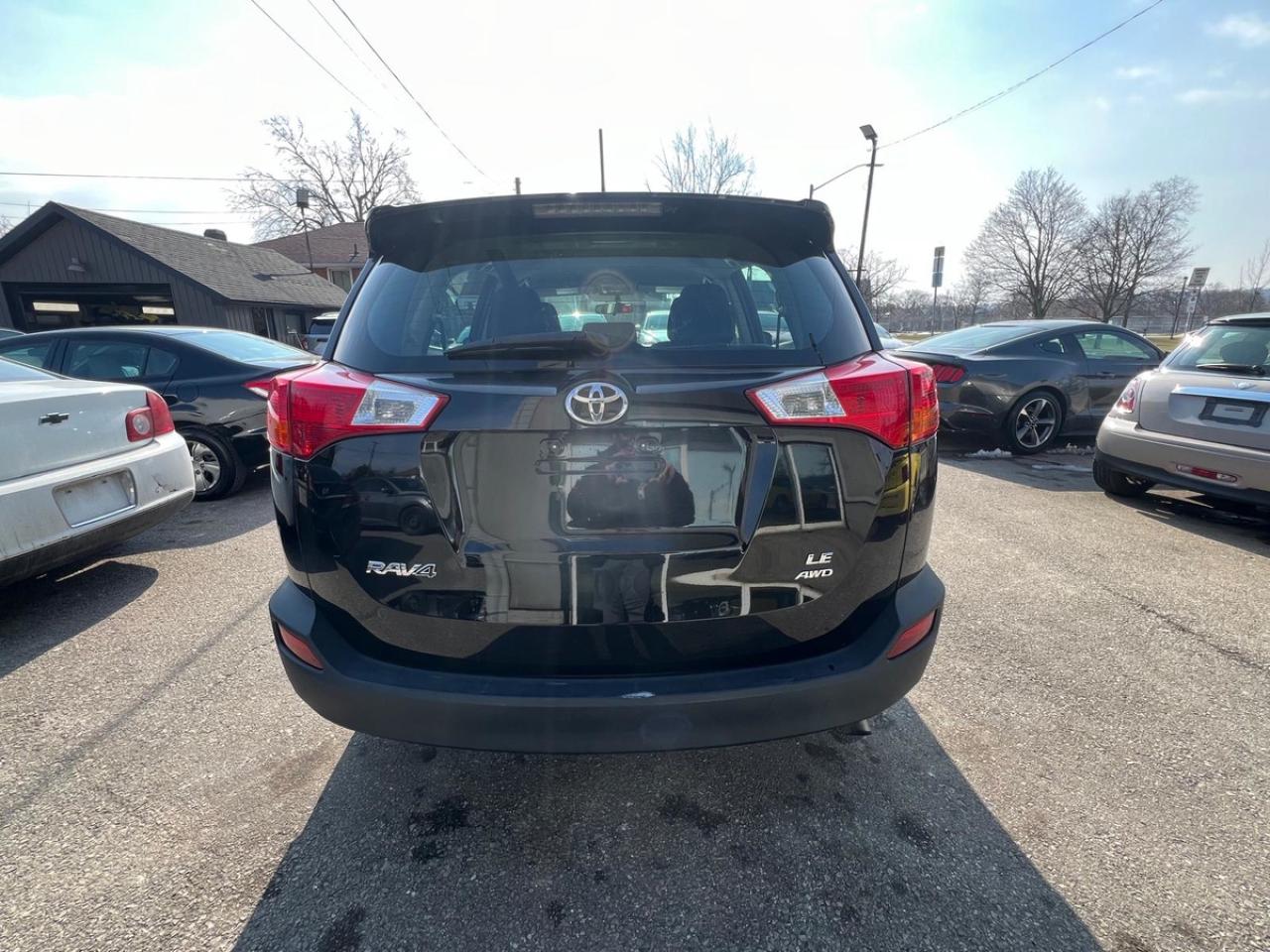 2014 Toyota RAV4 LE Photo