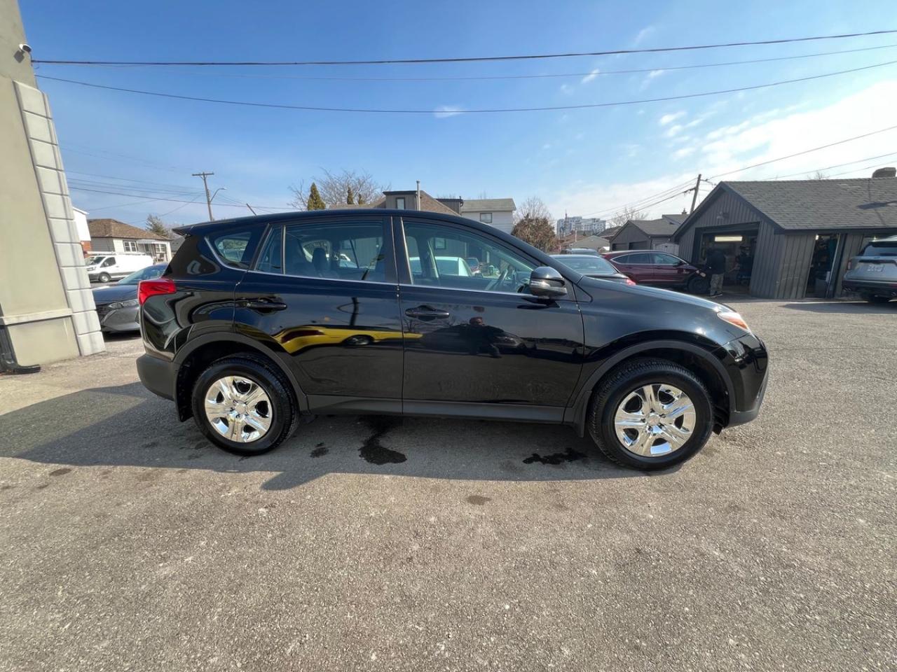 2014 Toyota RAV4 LE Photo