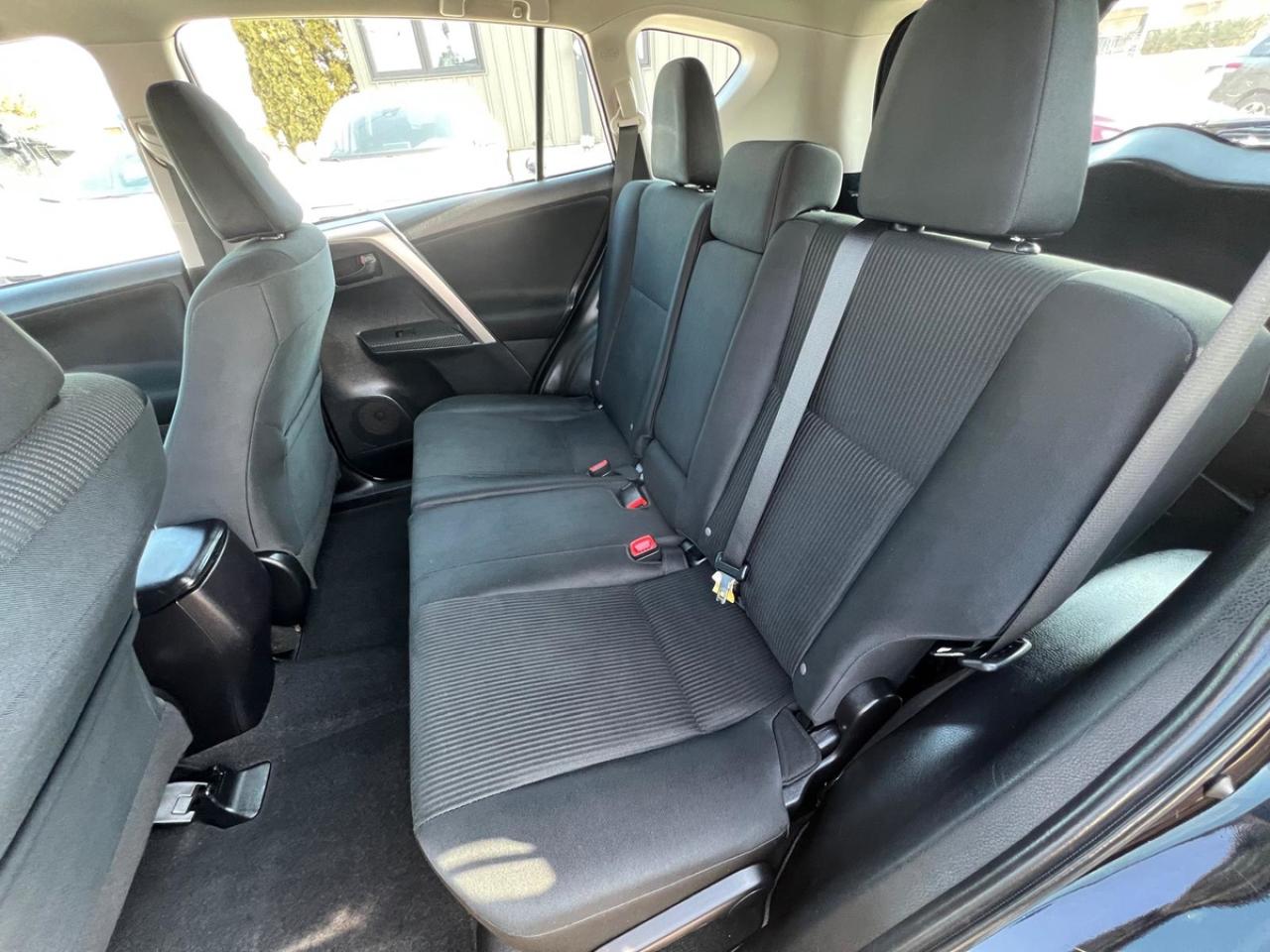 2014 Toyota RAV4 LE Photo