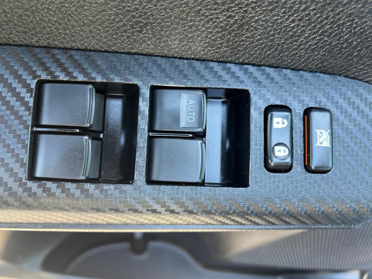 2014 Toyota RAV4 LE Photo