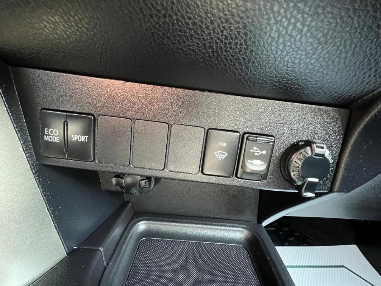 2014 Toyota RAV4 LE Photo